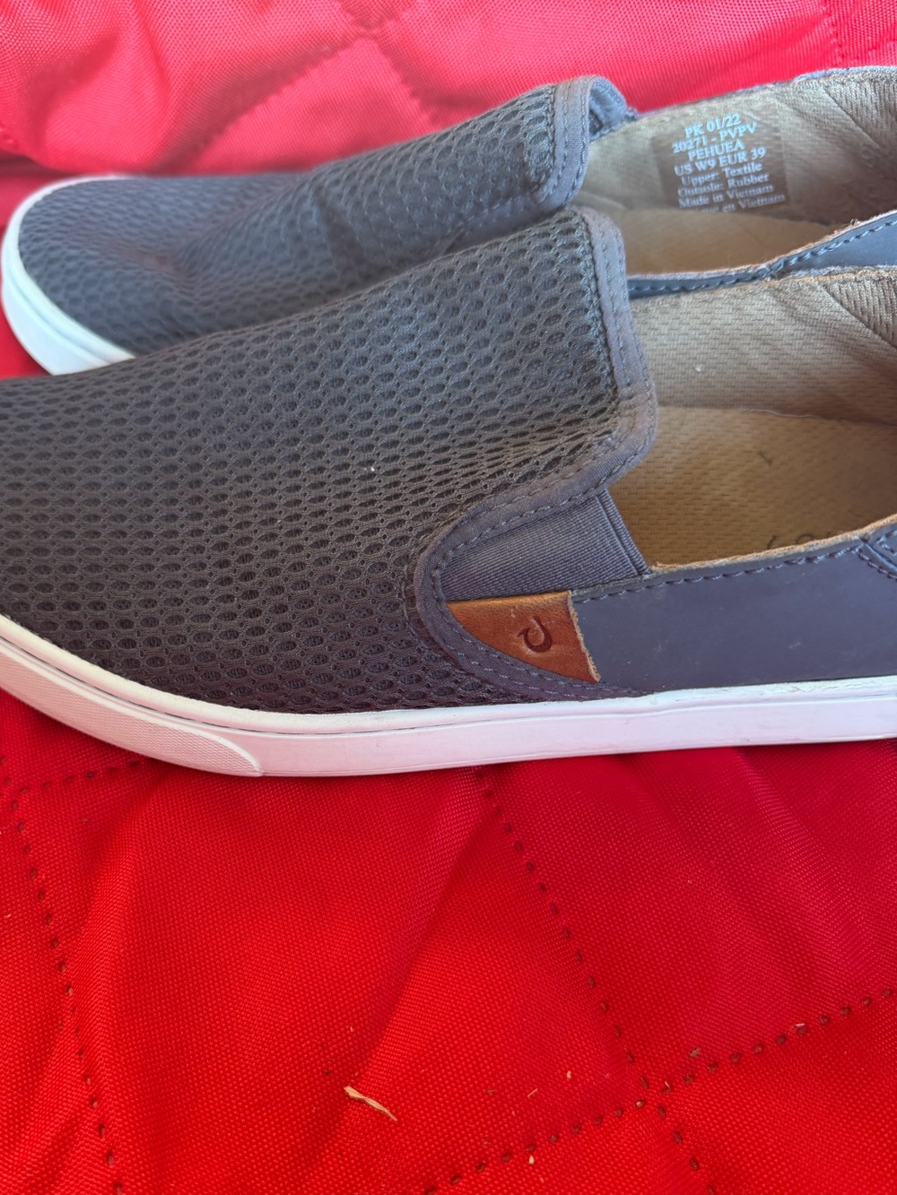 Womens OluKai Pehuea Gray Slip-Ons Mesh Convertible Loafers Shoes Size 9